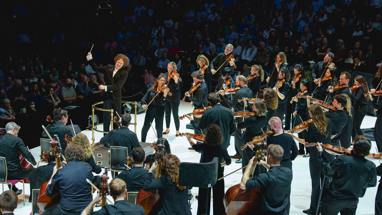 Aurora Orchestra – Rhythm is King